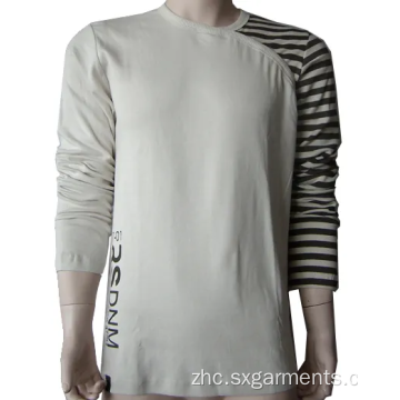 圆颈印刷T恤。 Emb。 T恤。